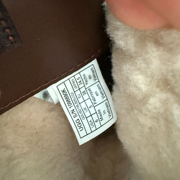 UGG Butte II brown boots size 6 - Picture 6 of 6
